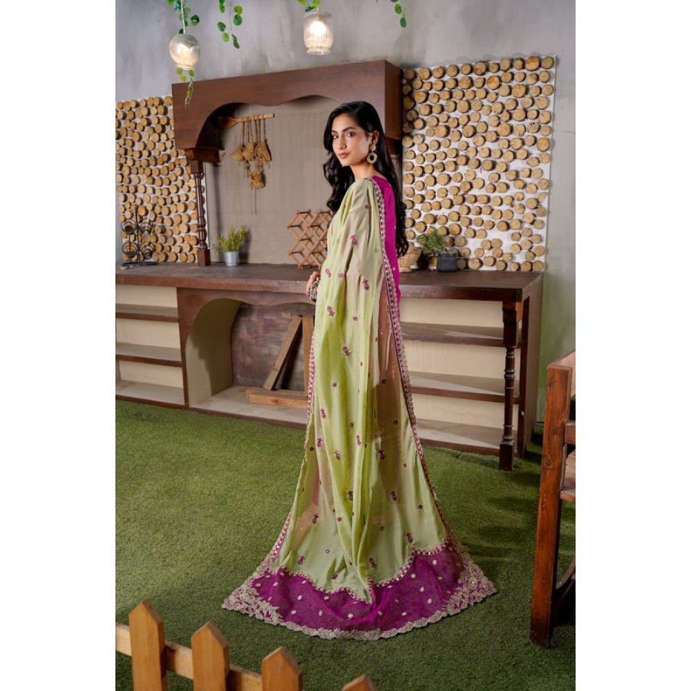 Lilac Lawn Three Piece